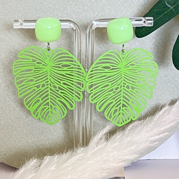 Colorful Leaf Earrings - Pop-of-color Statement Earrings - Summer Earrings - Picture 11 of 16